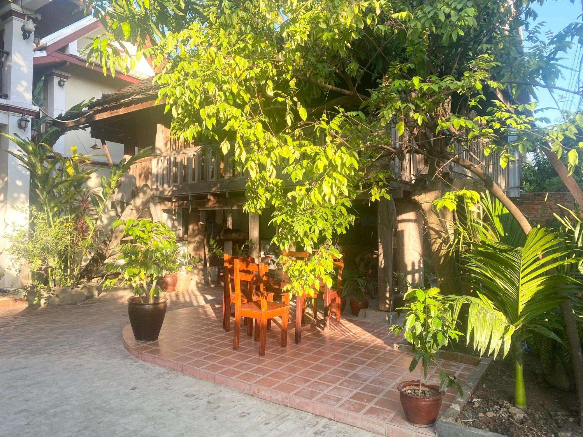Golden Sun Boutique Hotel Luang Prabang Exterior foto