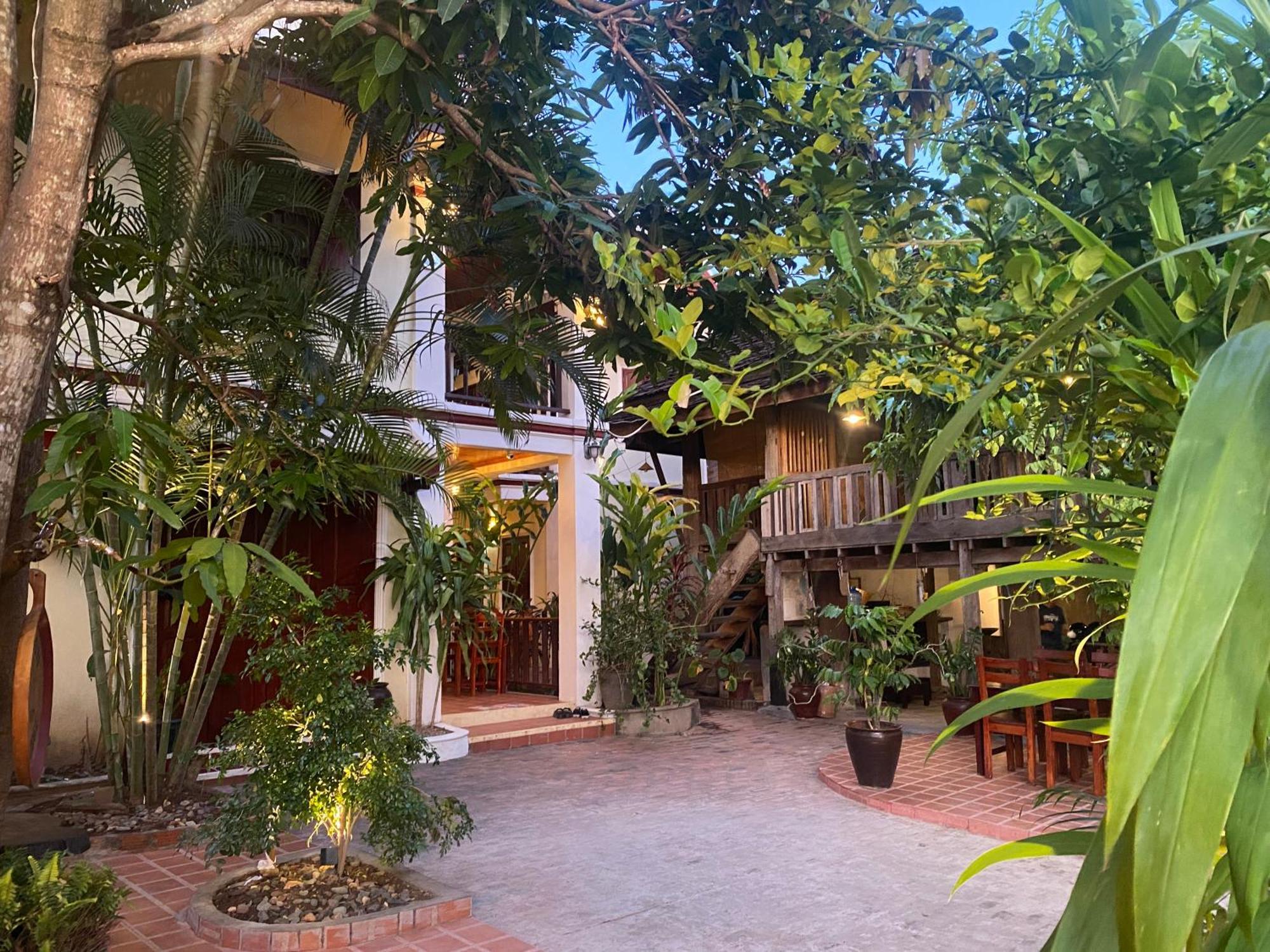 Golden Sun Boutique Hotel Luang Prabang Exterior foto