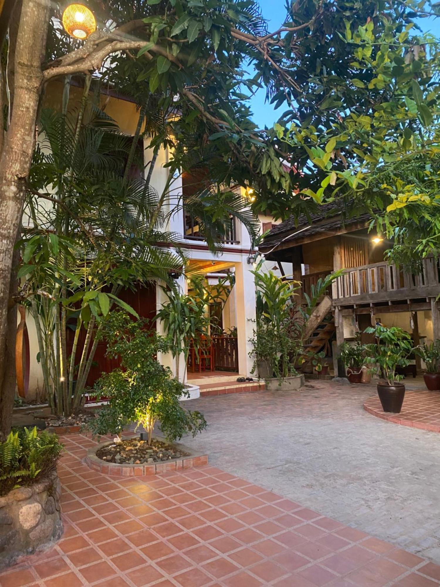 Golden Sun Boutique Hotel Luang Prabang Exterior foto